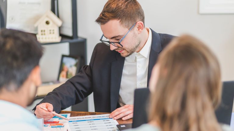 Conseiller en investissement immobilier : un métier à part entière dans la pierre