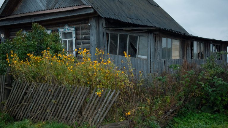 Maison abandonnée à donner : comment en récupérer légalement en 2026 ?