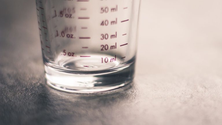 200 ml en grammes : combien ça fait selon l’ingrédient ?