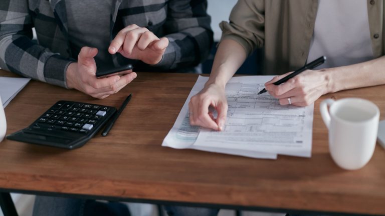 Les frais d’obsèques déductibles de la succession : ce que les héritiers doivent savoir
